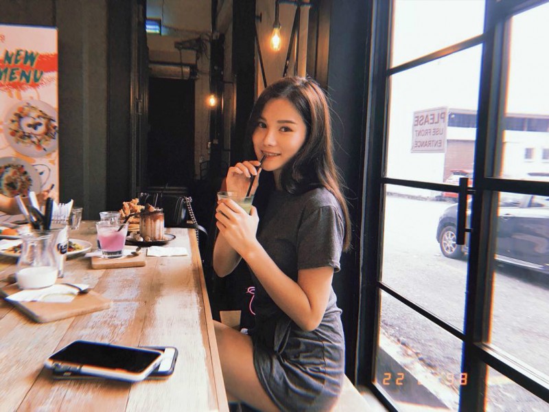 【捕鱼王】大马长发美女Li Peng 性感黑色比基尼秀完美身材