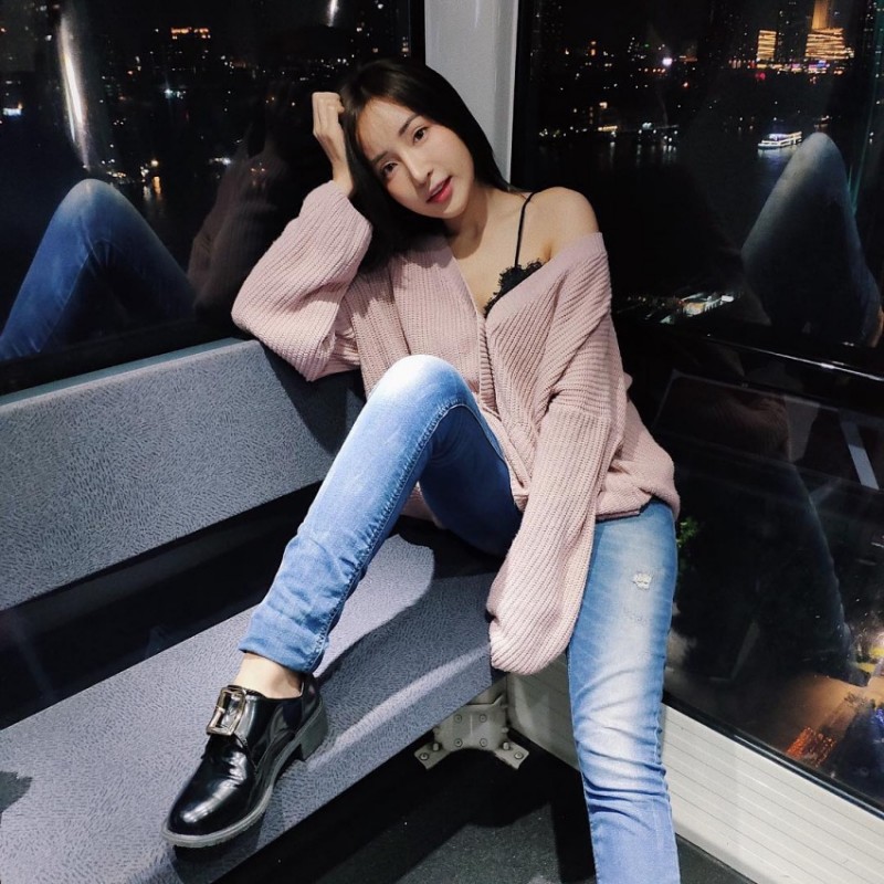 混血正妹 让人视线不得不往下的深邃乳沟,这个笑容这个奶整个犯规! 【捕鱼王】混血正妹 让人视线不得不往下的深邃乳沟,这个笑容这个奶整个犯规!