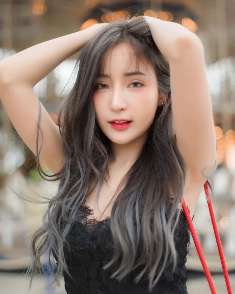 混血正妹 让人视线不得不往下的深邃乳沟,这个笑容这个奶整个犯规! 【捕鱼王】混血正妹 让人视线不得不往下的深邃乳沟,这个笑容这个奶整个犯规!