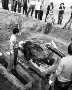 1966年袁世凯母亲墓被挖，有上下两口棺材，揭开一段尘封谜团