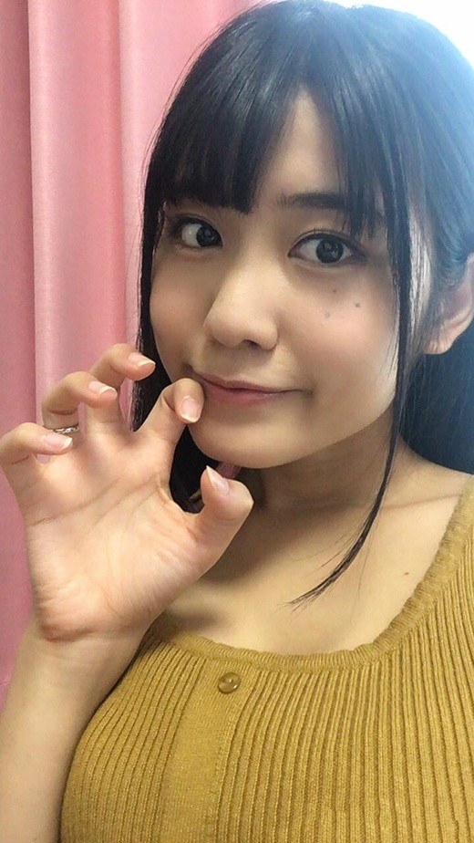 出道一年就拥1万5000粉丝,作品破百部，处女出道的AV奇才神宫寺奈緒