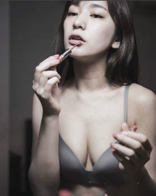 【捕鱼王】实力F的摔角写真少女，场上狂野场下可以更性感－－上福ゆき