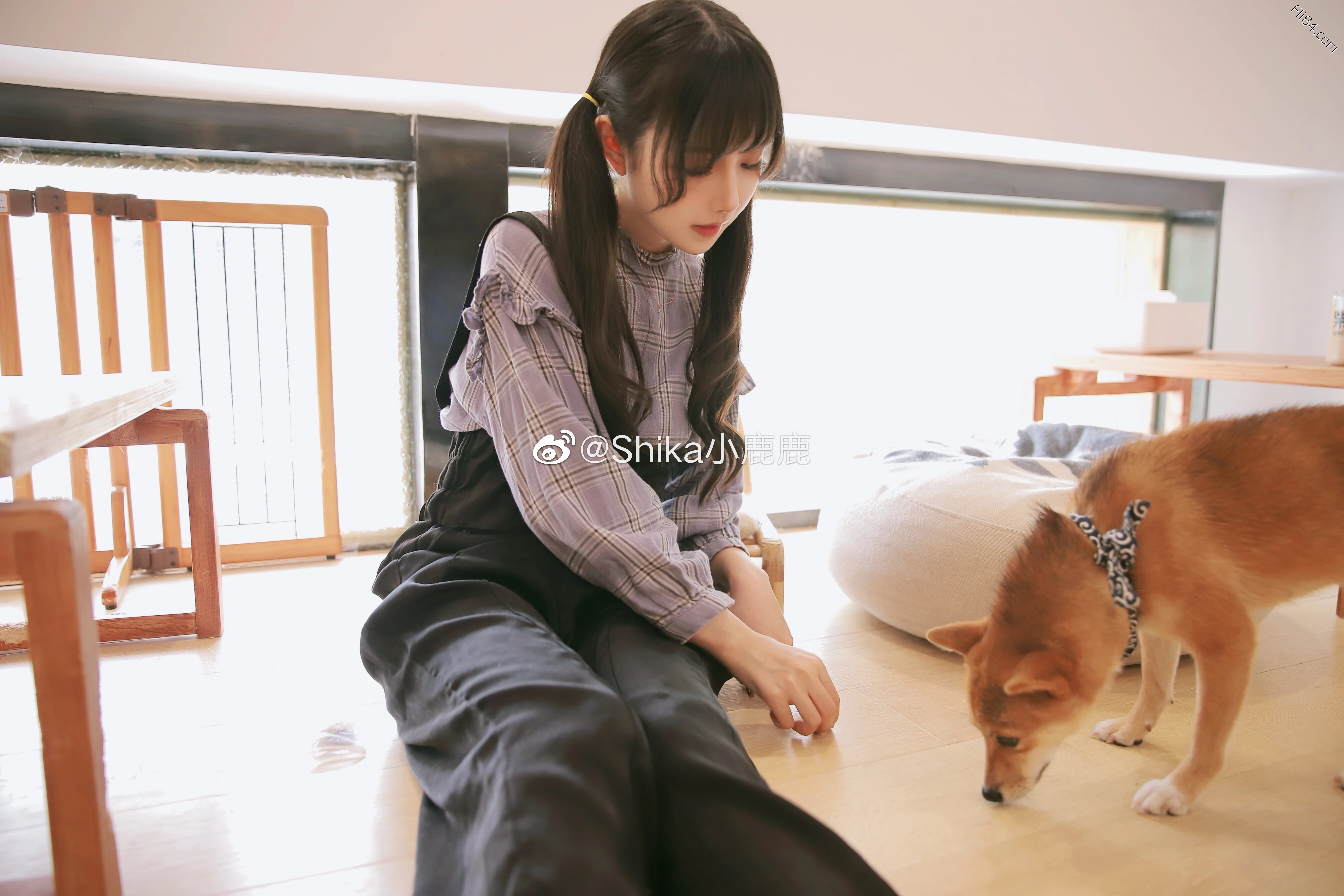 coser“Shika小鹿鹿”,外表甜美身材超给力的樱花妹！