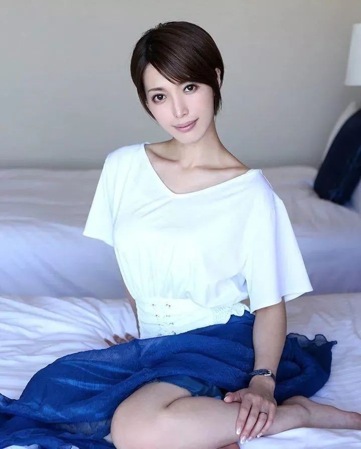 君岛みおMIAA-321 君岛美绪遭老公冷落找邻居快活