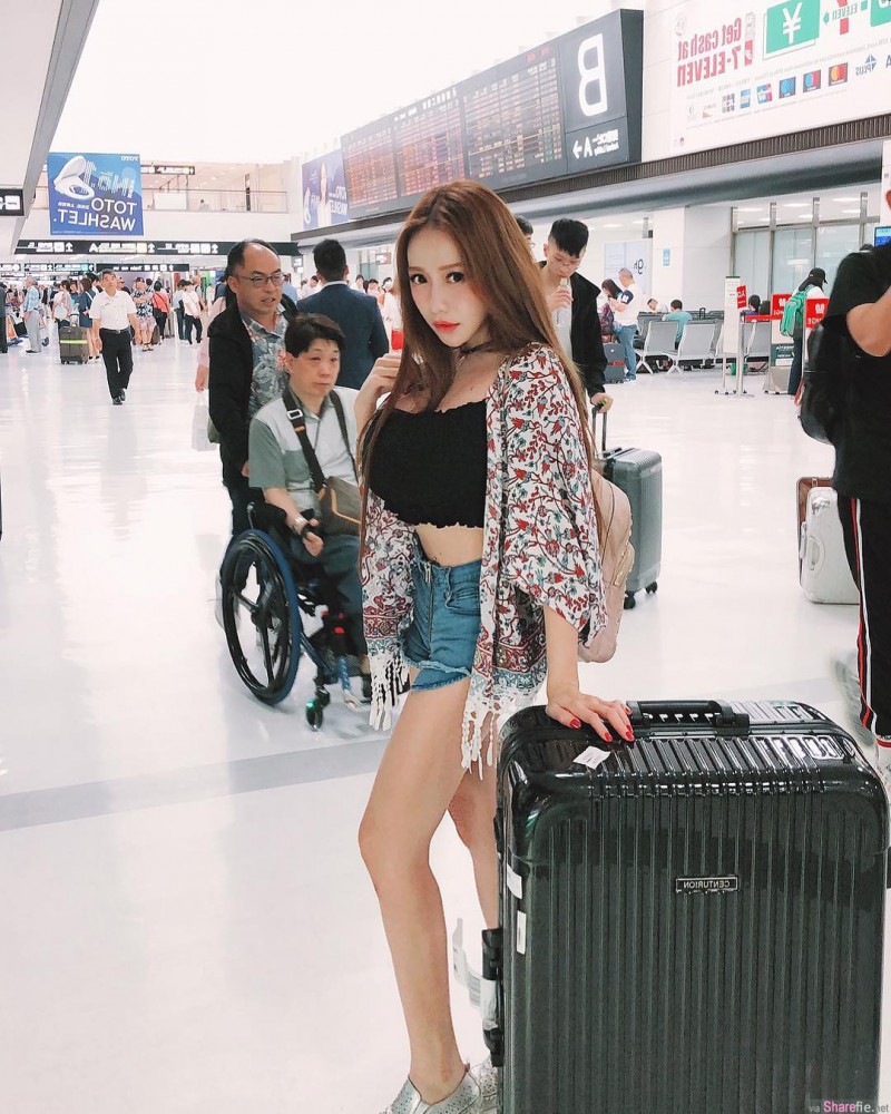 【捕鱼王】I级妖后张语昕浴袍辣照 爆乳妹子尺度大开只遮两点