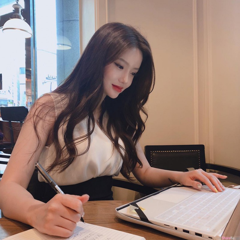 【捕鱼王】韩国最美英语老师金莎拉(Sarah Kim) 超正女老师前凸后翘迷倒家长