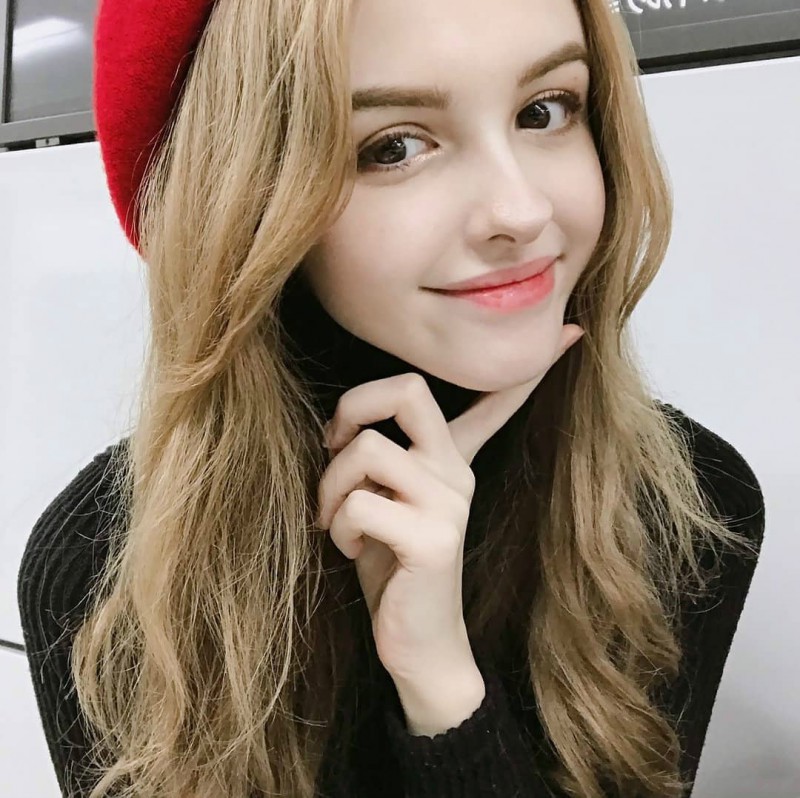 【捕鱼王】乌兹别克甜美正妹Karimova Elina 歌神翻唱流行歌曲吸粉数十万