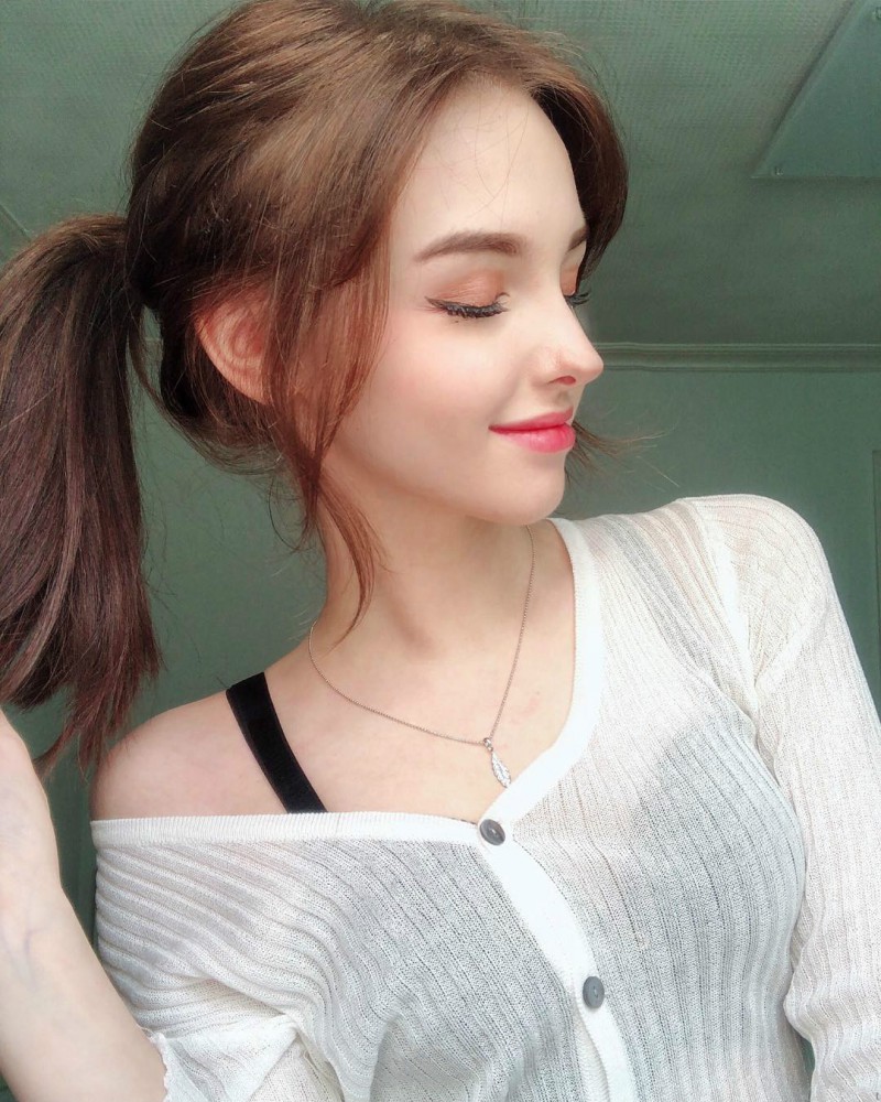 【捕鱼王】乌兹别克甜美正妹Karimova Elina 歌神翻唱流行歌曲吸粉数十万