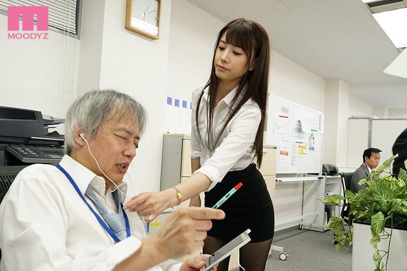 【捕鱼王】MIDE-720:年轻女主管 “初川南 ”被中年下属迷奸拍下不雅照各种玩弄。