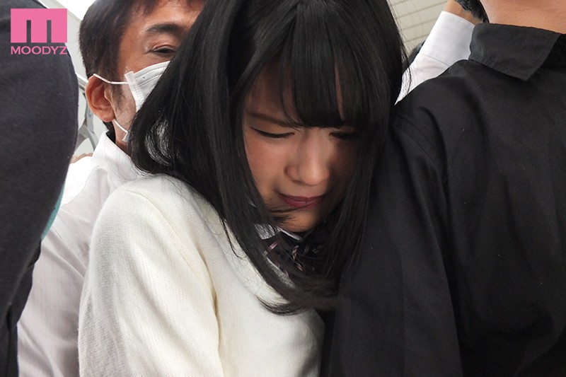 【捕鱼王】MIDE-647 :短裙学生妹“志田雪奈”遇电车痴汉,任由肉棒在后面一进一出!