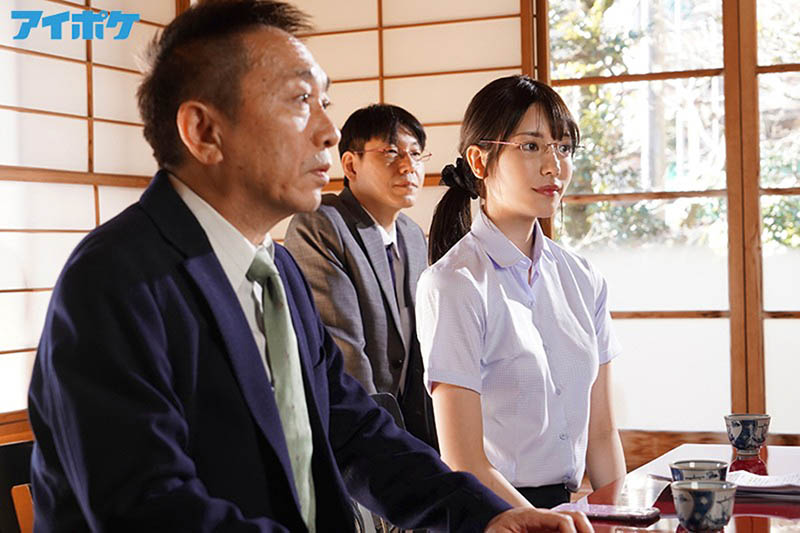 【捕鱼王】IPX-658 :新人女子社员“枫カレン”出差发情,大叔部长快被榨干..