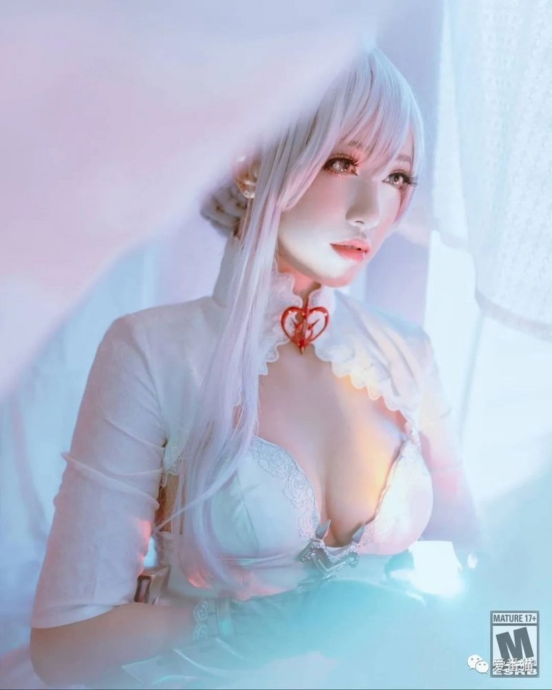 高学历Coser Yashafluff 美籍亚裔妹子扮相惊艳众人