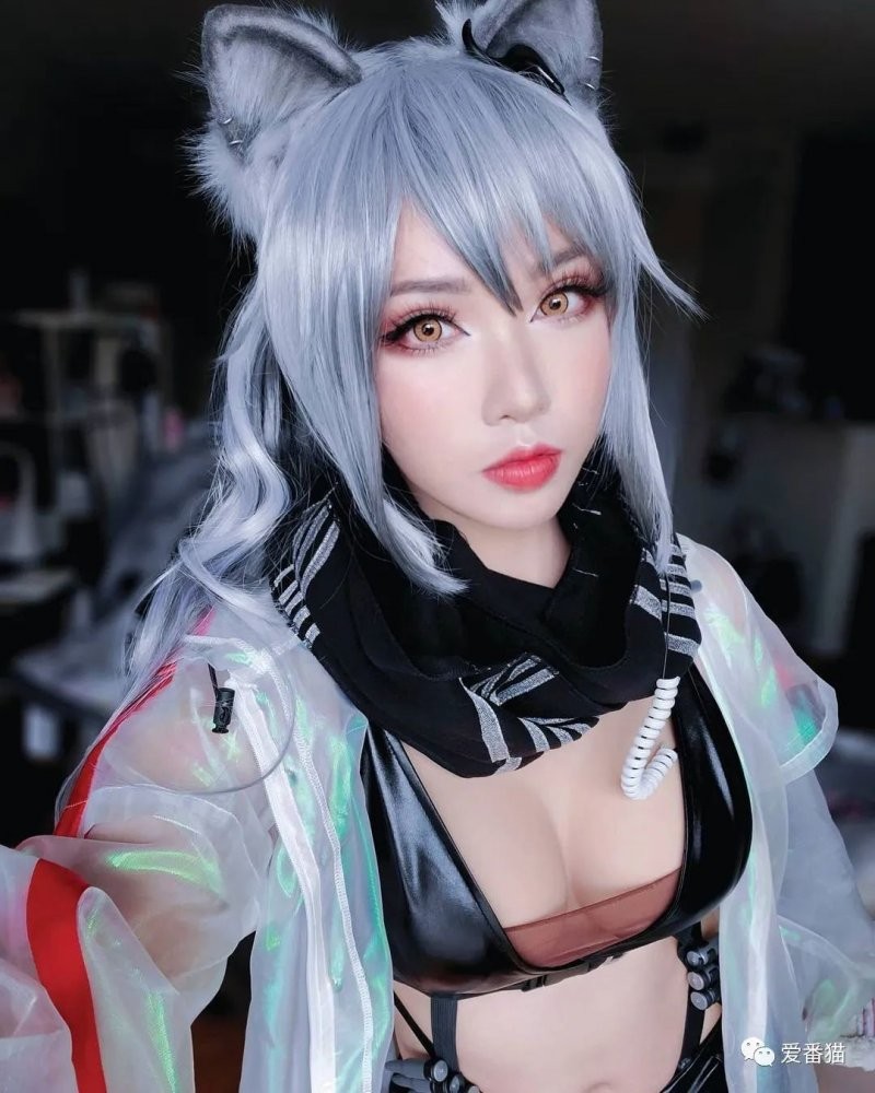 高学历Coser Yashafluff 美籍亚裔妹子扮相惊艳众人