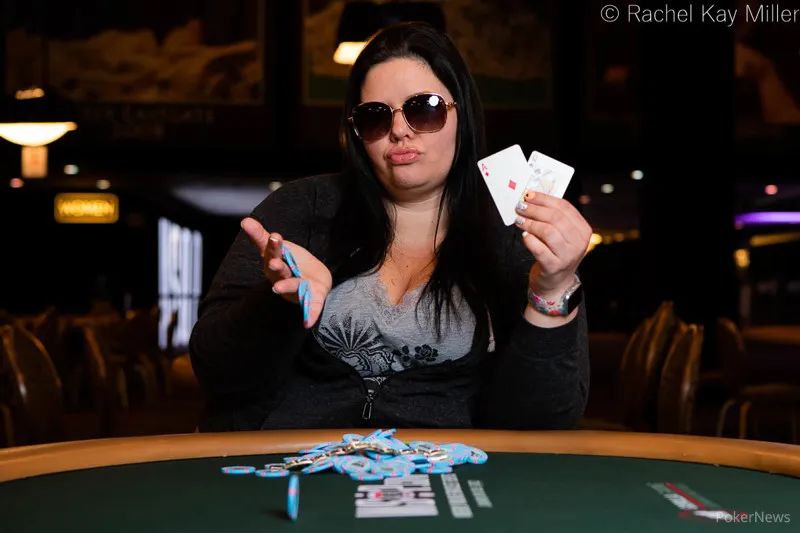 【EV扑克】WSOP首条金手链诞生！女发牌员Katie Kopp拿下员工赛冠军，奖励,168