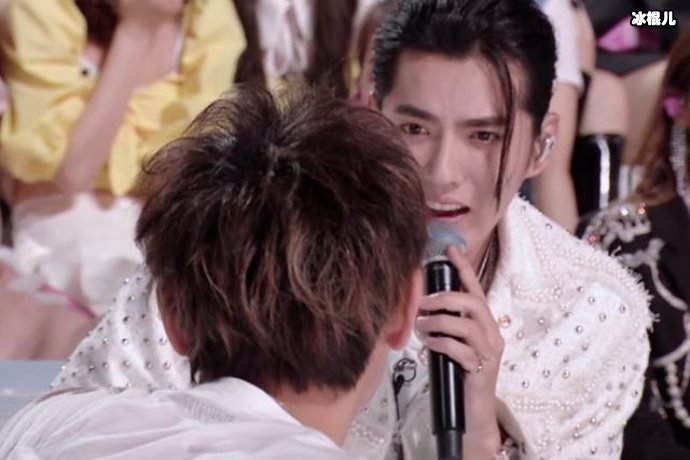 【捕鱼王】黄子韬发文吐槽手机质量，粉丝纷纷出主意网友：真乃粉丝界清流