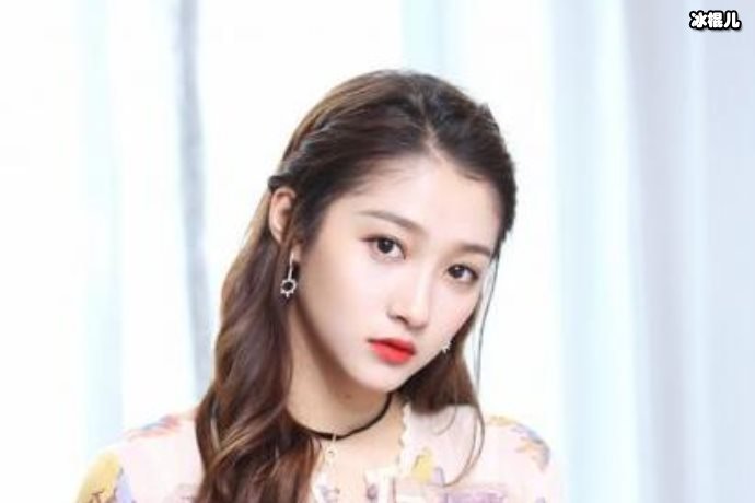 【捕鱼王】关晓彤以前有多黑?四年前旧照曝光鹿晗还认得出吗