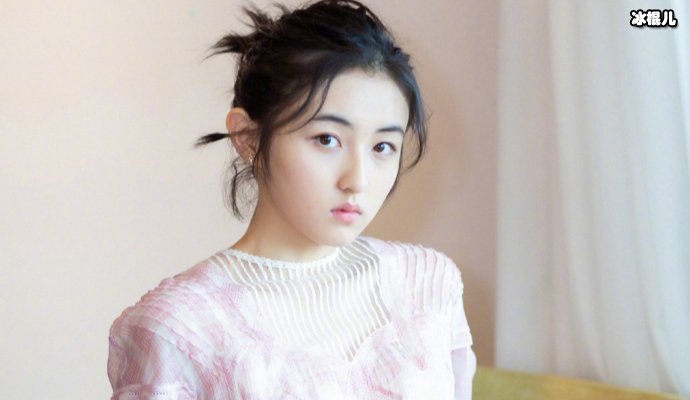 【捕鱼王】一身中性衣服的张子枫,这样穿真的有点酷