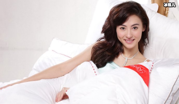 【捕鱼王】近40的张柏芝依旧少女,曳地纱裙明亮动人献唱经典