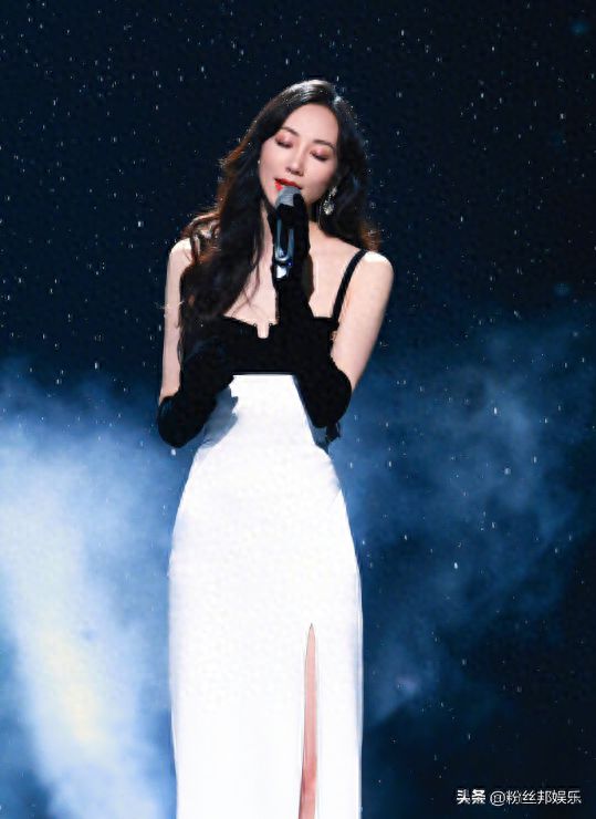欢迎歌手韩雪回归！时隔20年翻拍《飘雪》MV，满满都是回忆杀