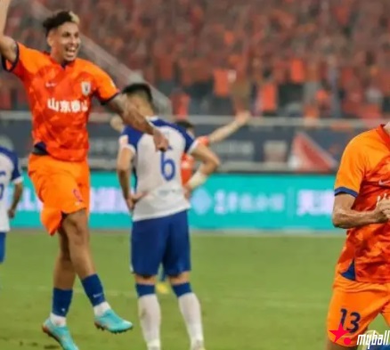 大发体育-有钱了!泰山迎来好转,大发助力你的致富之路!