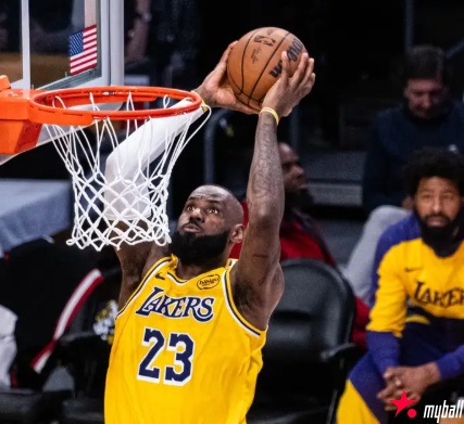 迈博体育：詹姆斯执行下赛季球员选项 生涯第23年创纪录