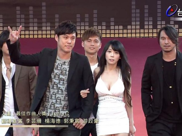 【捕鱼王】塔塔小姐Miss TaTa,性感又可愛的小廚娘!火辣身材秀廚藝!