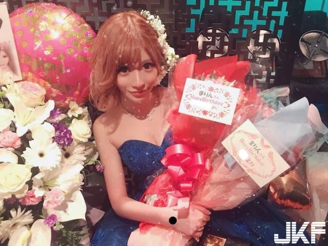 【捕鱼王】大手筆！歌舞伎町酒店紅牌「這樣慶生」　網友全跪：趕快去變性了！