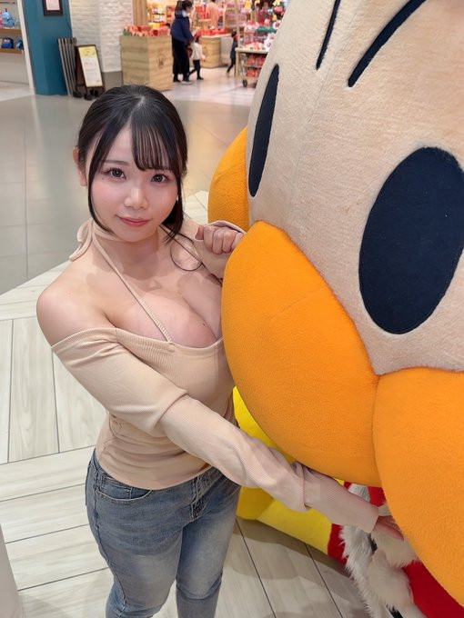 【捕鱼王】恋川小桃(恋川こもも)出道作品番号及封面，恋川小桃个人简介【EV扑克下载】