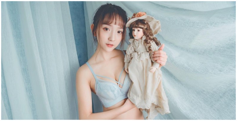 【捕鱼王】台產洋娃娃！「氣質正妹」蕎蕎淺淺一笑就讓人為之瘋狂，性感小心機你看到了嗎？