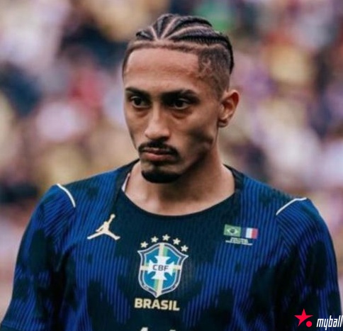 拉菲尼亚伤退5周!巴萨冲刺阶段遭重创,弗利克震怒,大发体育助力你的致富之路!