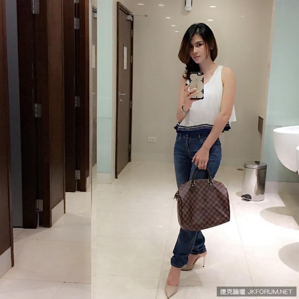【捕鱼王】泰國AV女優Nong Nat有拜有保佑！做功德獲多金老翁一枚