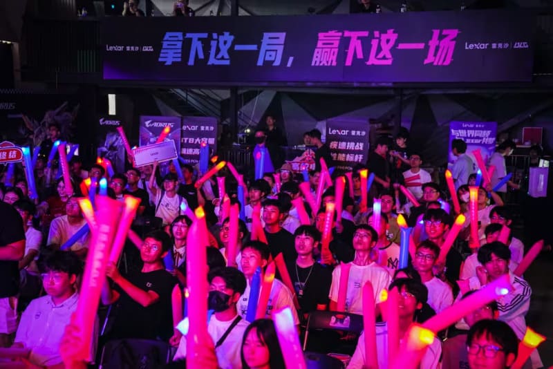 【捕鱼王】电竞比赛中的临场调整信号解析:从战术变化到心理博弈