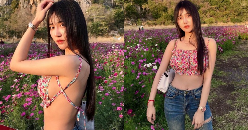 【捕鱼王】清純正妹賞花「衣服好心機」！大面積裸背秀小蠻腰不夠，「渾圓側乳」也若隱若現！