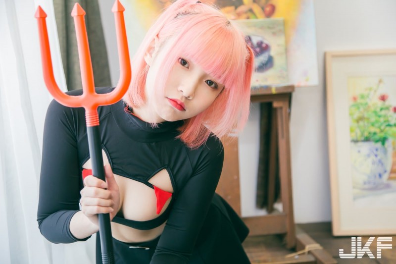 【捕鱼王】二次元少女「咖咖」挖空爆乳服辣到翻，超深事業線瞬間把你征服！