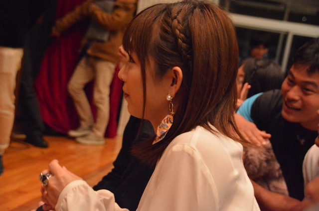 【捕鱼王】新任講師是AV女優？　紗倉真菜超甜現身…築波大學狂暴動