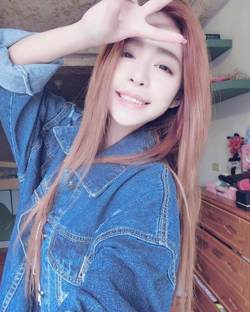 【捕鱼王】臭臉女神秒變甜美「小李毓芬」 　長腿辣翻誰受得了！