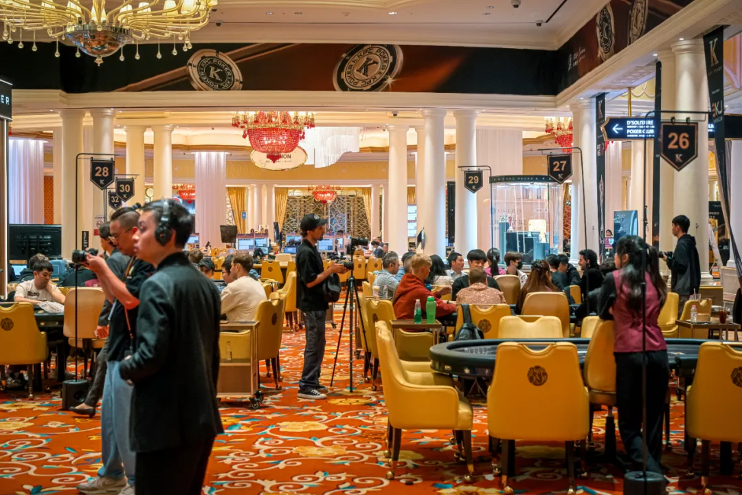 【EV扑克】2026 KPC Poker | 王者主赛事Day2收官,9人FT诞生!茅人及成泡沫男孩,黄鹏背靠背打入主赛FT